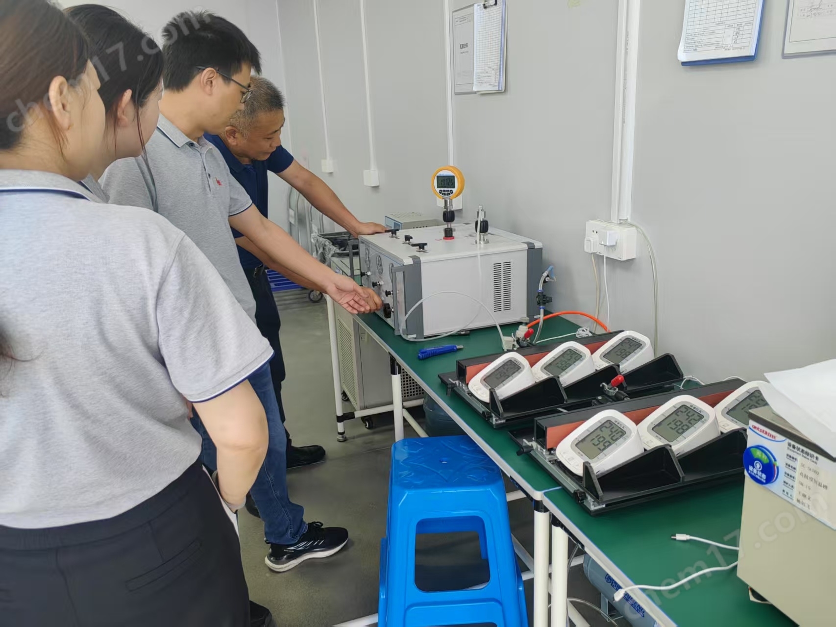 YY9706.230-2023電氣設(shè)備壓計(jì)的壓力校驗(yàn)儀