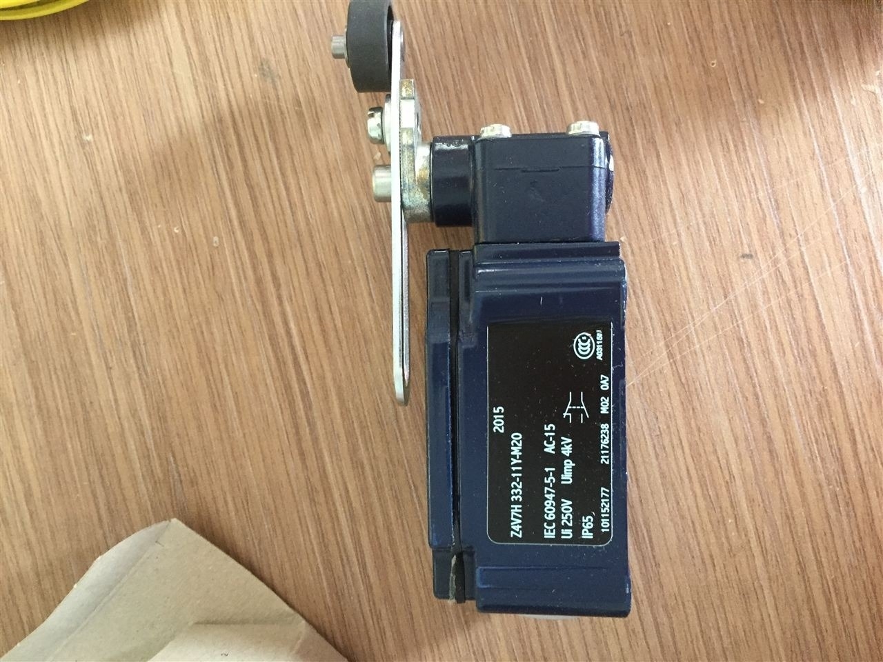 德國SCHMERSAL限位開關(guān)