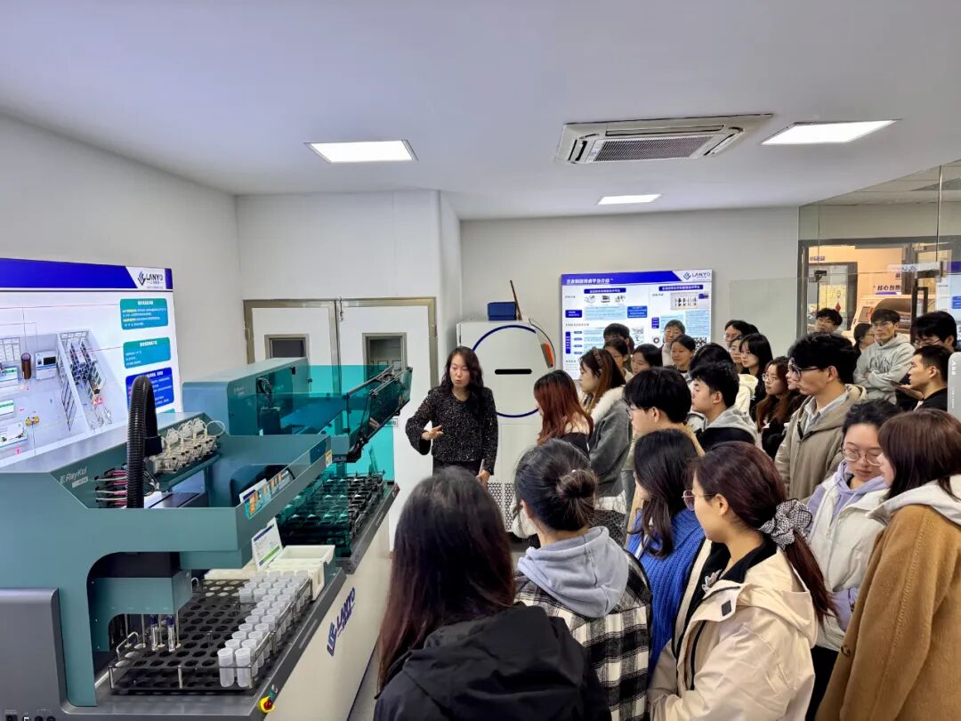 校企聯(lián)合 實踐課堂丨院士團隊師生走進蘭友，共探土壤監(jiān)測新未來